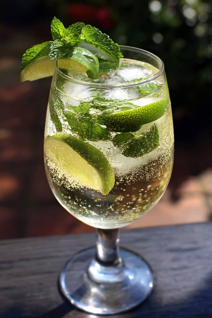 Hugo Spritz Cocktail Recipe